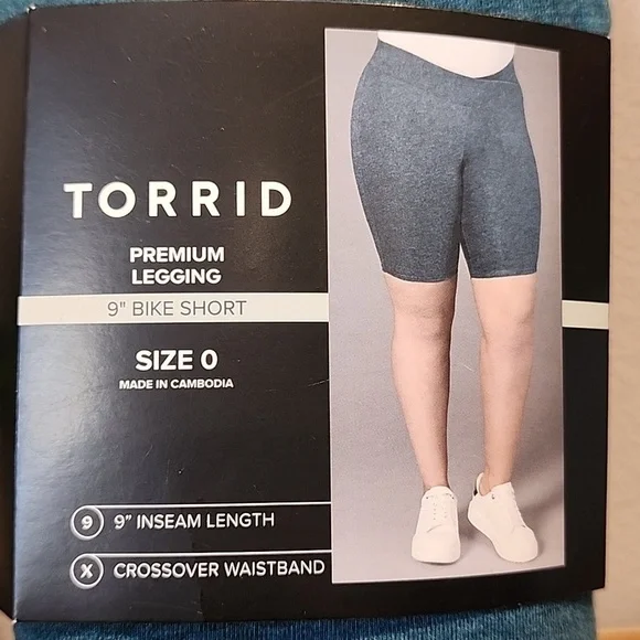 Torrid - 9 Inch Crossover Waist Bike Short in Heather Blue​​​​​​​ - Picture 3 of 7